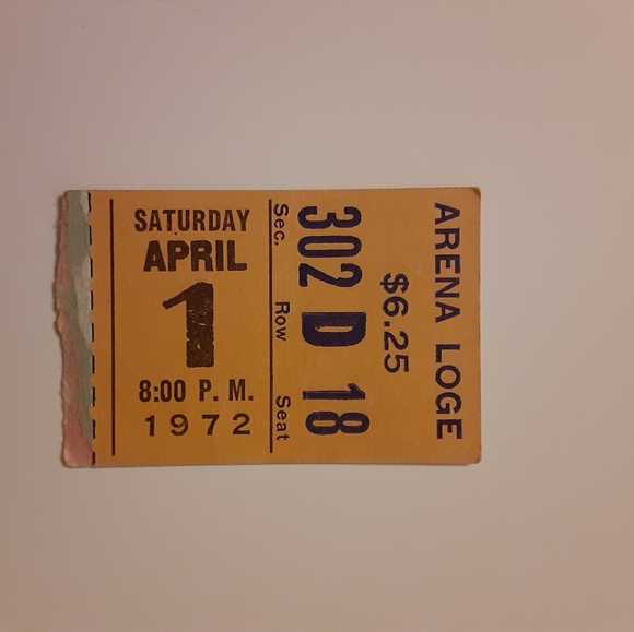 Vintage 4-01-1972 St. Louis Blues Hockey Ticket Stub Bobby Hull Goal Fair Cond - Picture 1 of 3